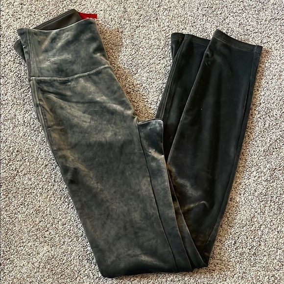 Spanx green velvet leggings size small - Picture 1 of 4